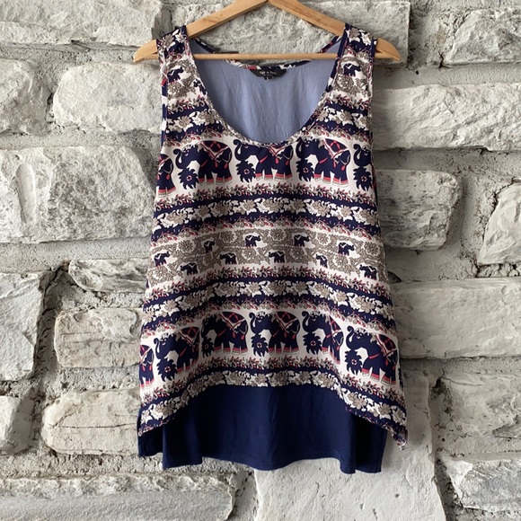 yak n Yeti Tops - Sleeveless Women’s Elephant Print Top - Size Large - Patterned / elephants